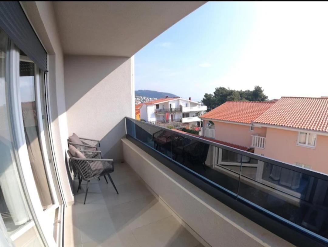New Apartman P & B Apartment Trogir Exterior photo