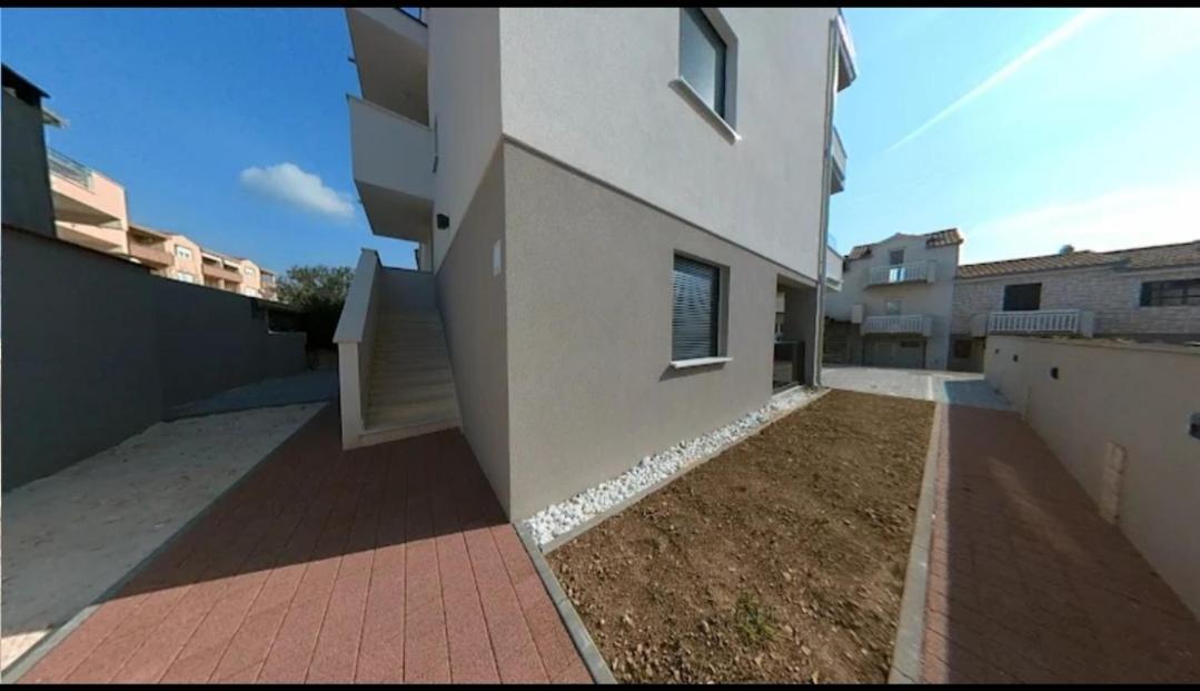 New Apartman P & B Apartment Trogir Exterior photo